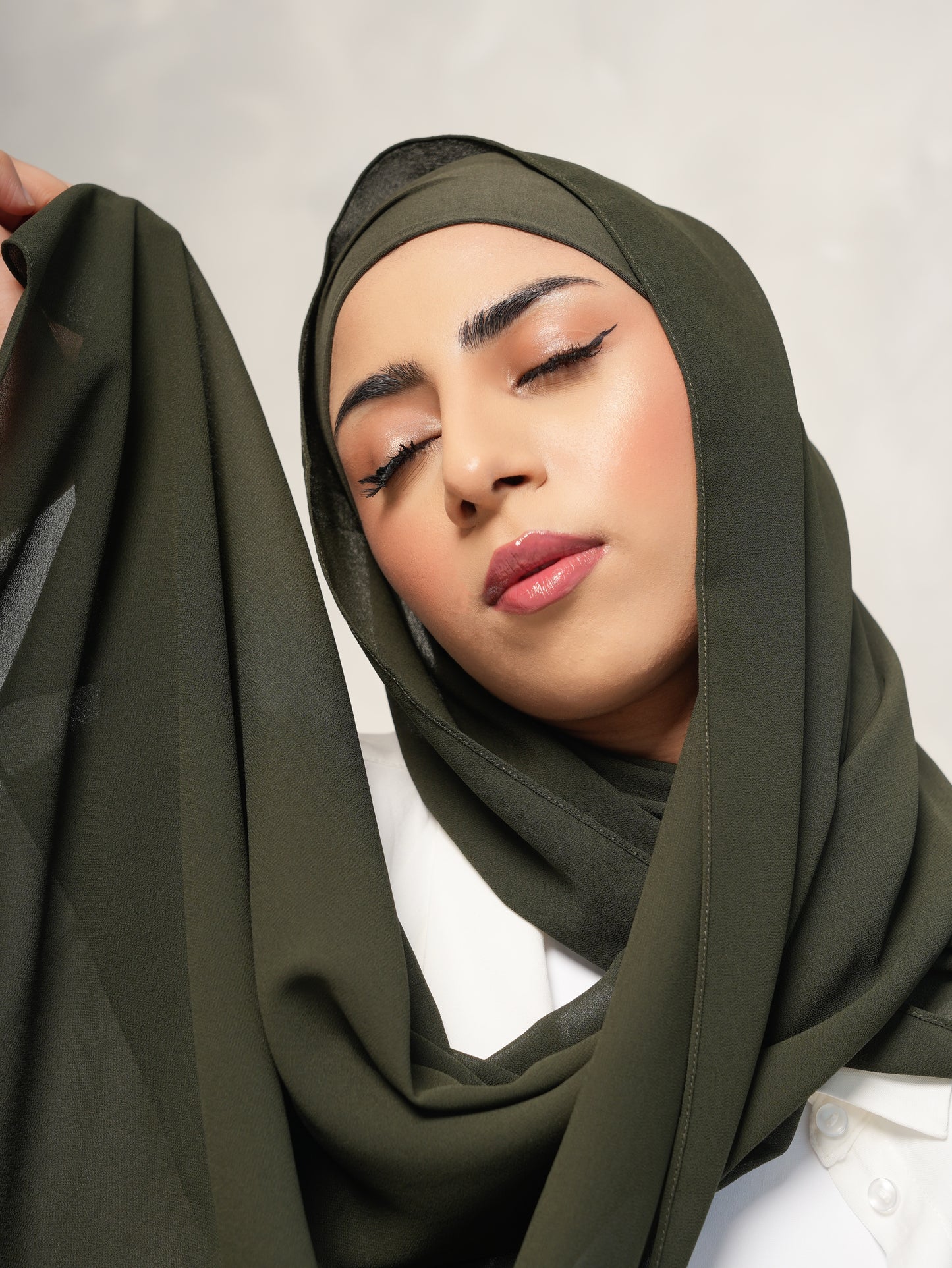 OLIVE GREEN - Matching Hijab & Non-Slip Undercap