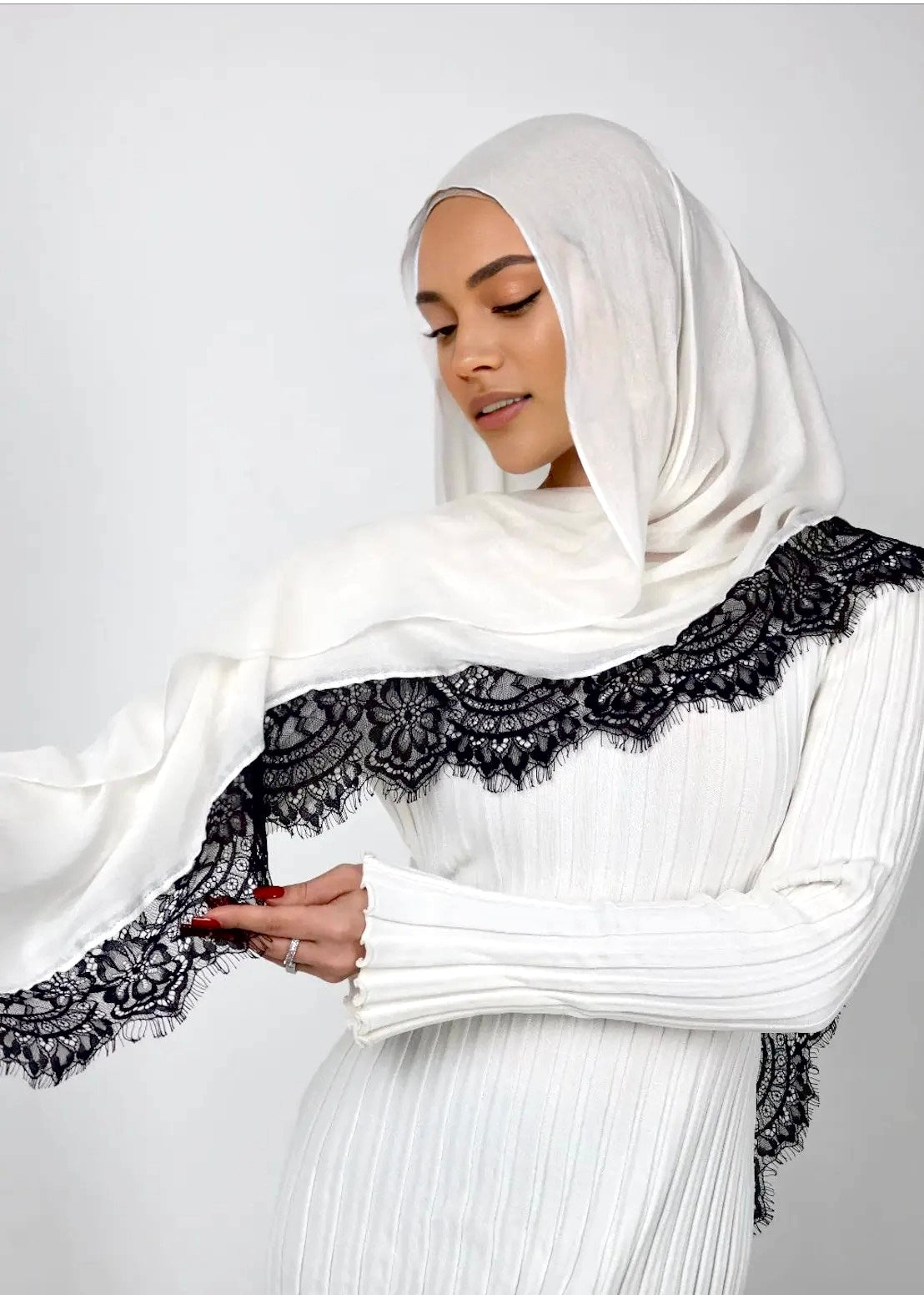 White Swan - MODAL LACE HIJAB